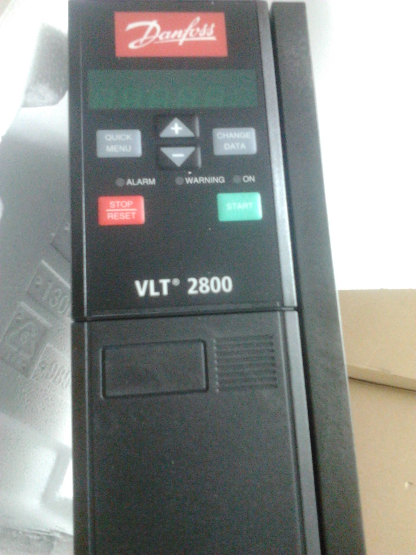 丹佛斯變頻器一級(jí)代理VLT2840，全新正品，品質(zhì)優(yōu)良，價(jià)格優(yōu)惠.